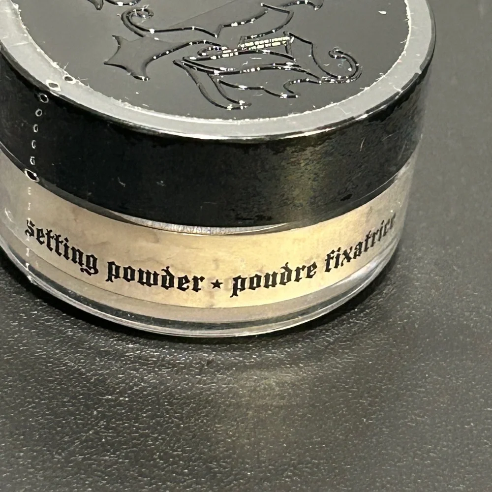 Kat Von D Translucent Setting Powder Makeup